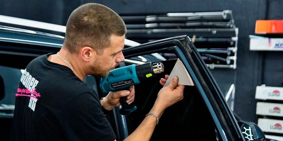 Официально: автомобили с тонировкой в Беларуси смогут пройти техосмотр с 1 сентября