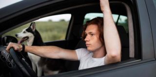 В Беларуси судили мужчину, усадившего 15-летнего сына за руль. Поездка закончилась ДТП и травмами