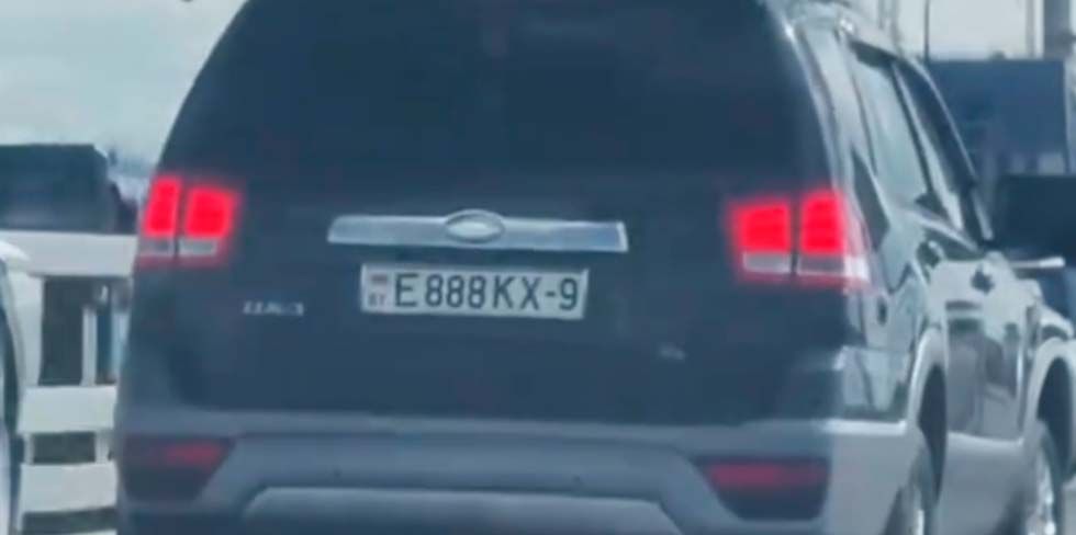 В России задержали водителя, который ездил с фальшивыми белорусскими номерами